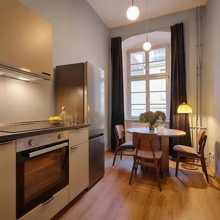 Homie Am Marktplatz - Wohnen Im Historischen Balthasar-neumann-apartment Apartment